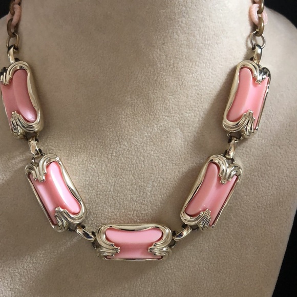 Vintage Pink Thermoset Necklace Clip Earrings Set Pretty in Pink 15” Silver Tone - Picture 7 of 10